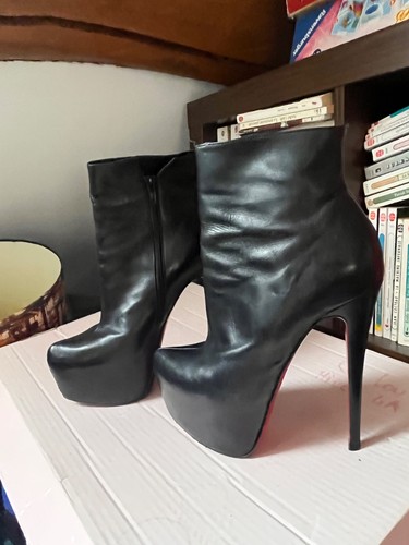 Christian louboutin - christian,